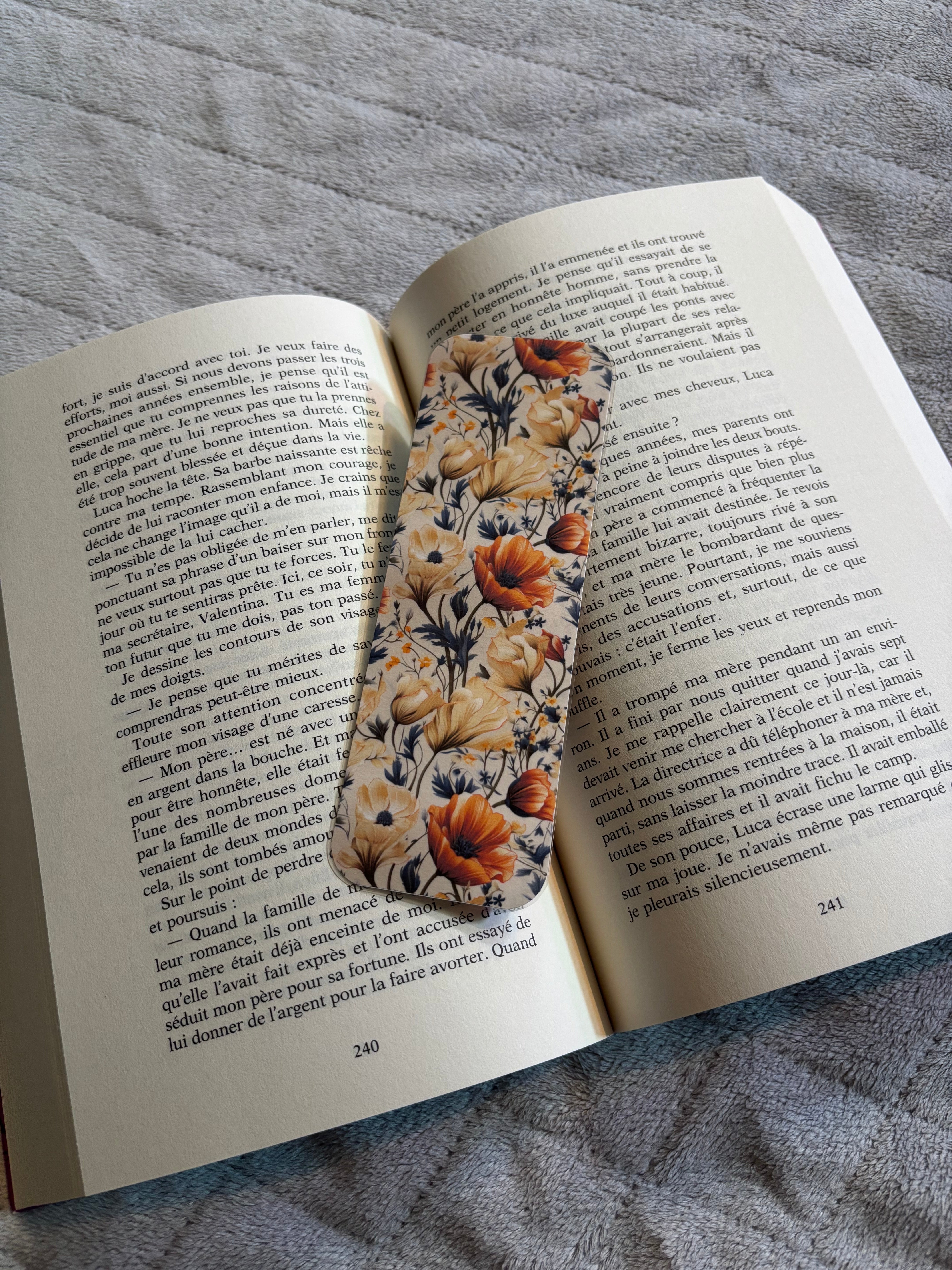 Marque-page Fleur orange et crème
